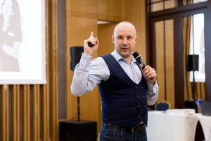 denezhnyj-potok-igra